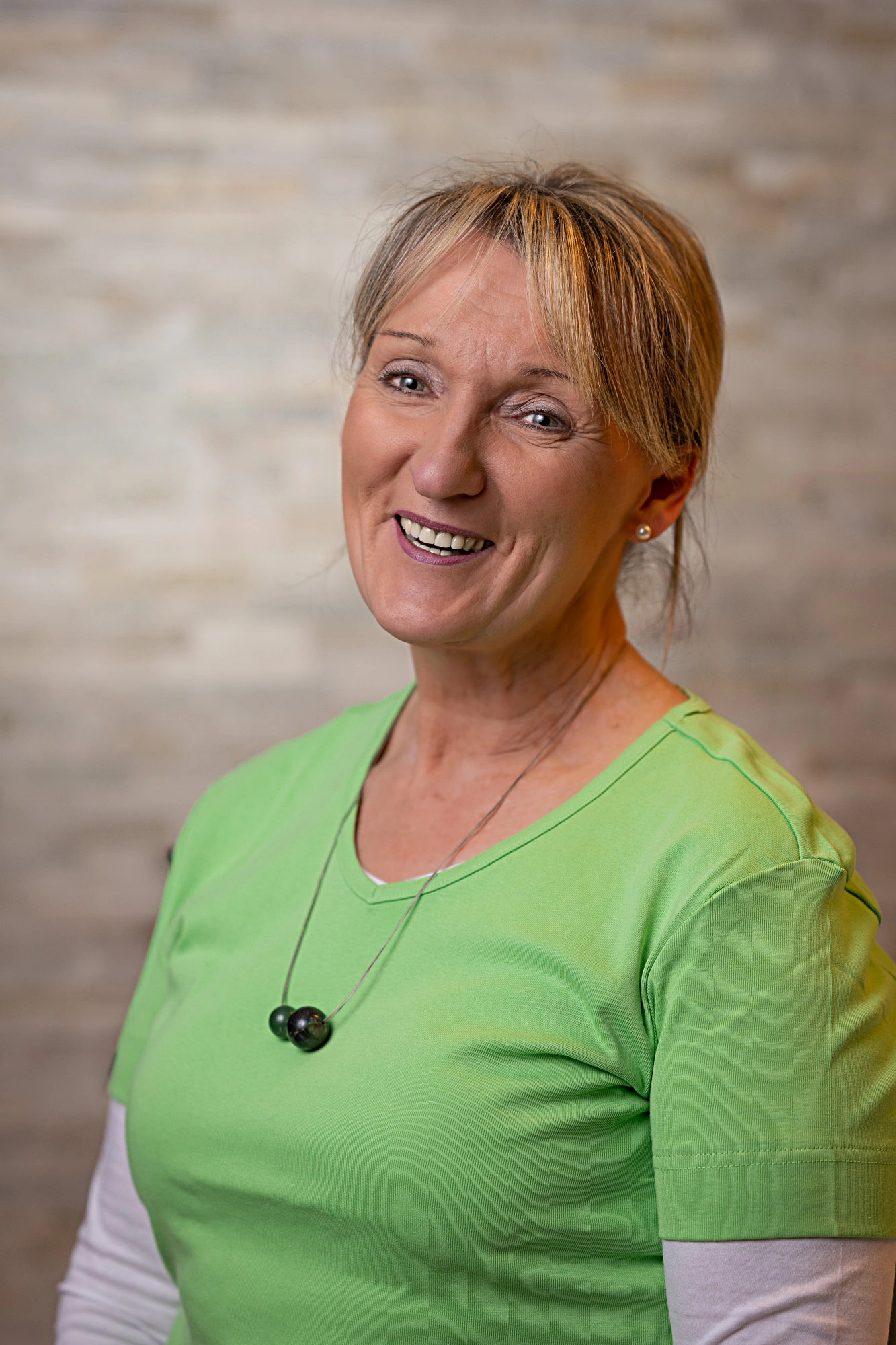 Ewa van Oorschot – Hausarztpraxis Burglengenfeld Oberpfalz Dr. Schreiber & Steinbauer Portraitaufnahme Ewa van Oorschot